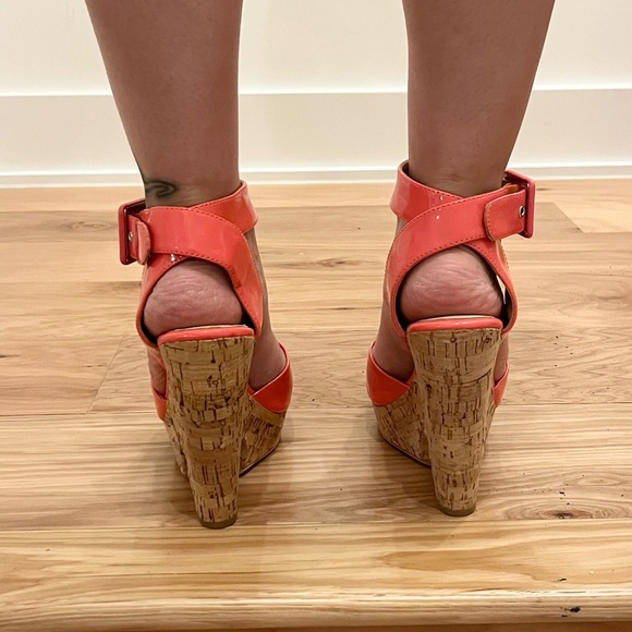 coral faux patent leather cork wedges - Picture 9 of 10
